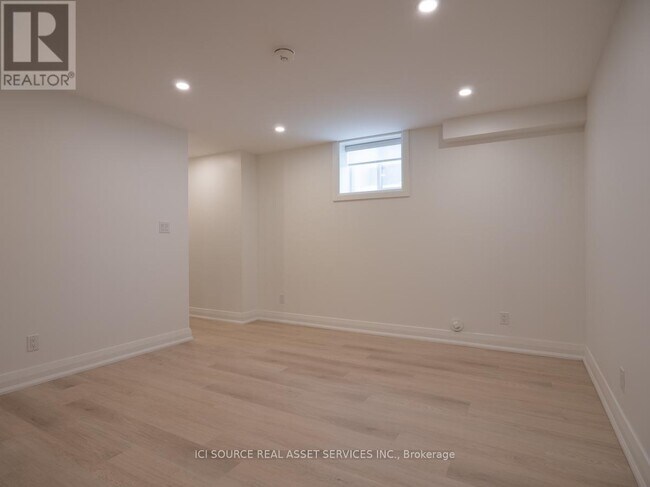 Photo - 168 Annette St