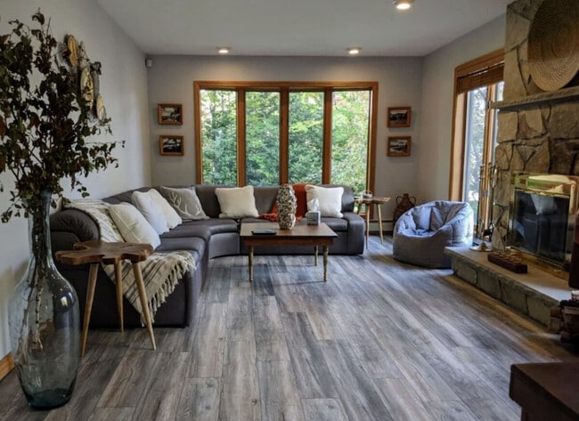 Building Photo - 140 Paquette Cir Unit SI ID1511373P