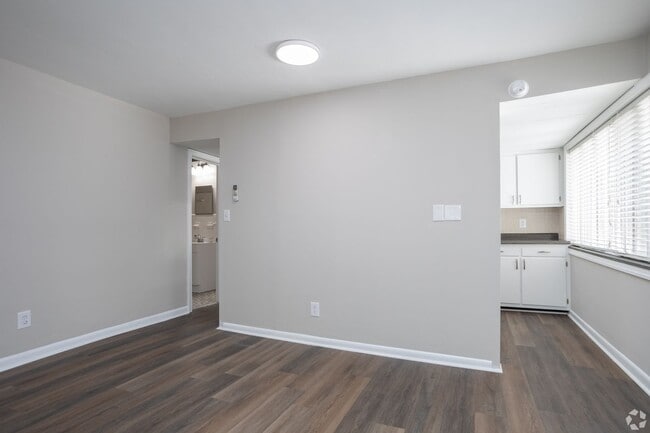 Elm Villa Apartments