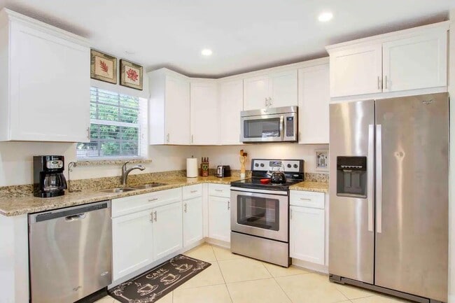 Photo - 19185 SE Homewood Ave