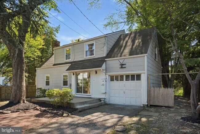 Photo - 433 Haverford Rd