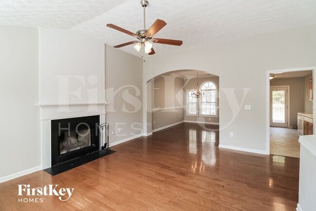 Photo - 1627 Eagle Dr