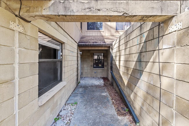 Photo - 6926 SW 45th Ave