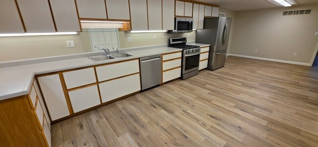 Photo - 3803 Granville Ave