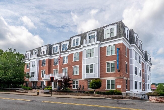 Building Photo - 446 Belgrade Ave Unit 408