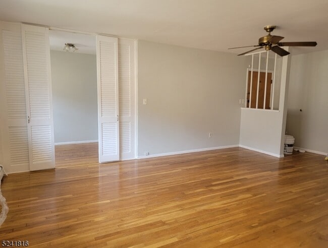 Building Photo - 401 US-22 Unit 31F Rental