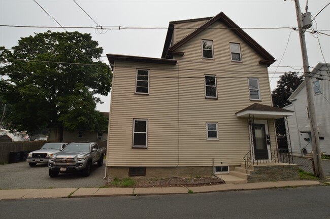 Building Photo - 25 Sherman St Unit 2
