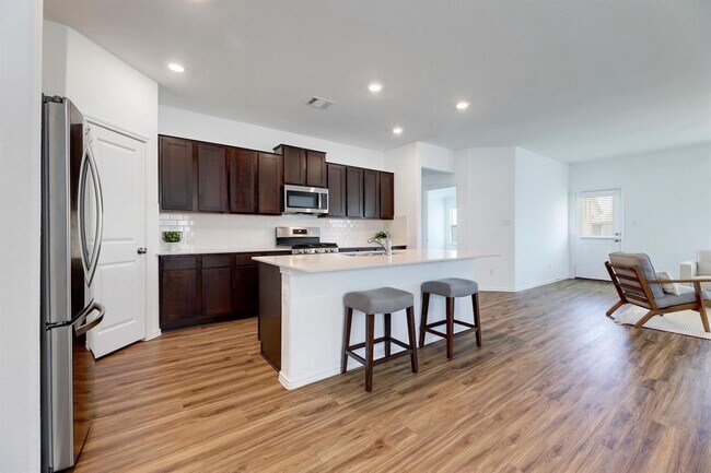 Photo - 6512 Strelitzia Cove