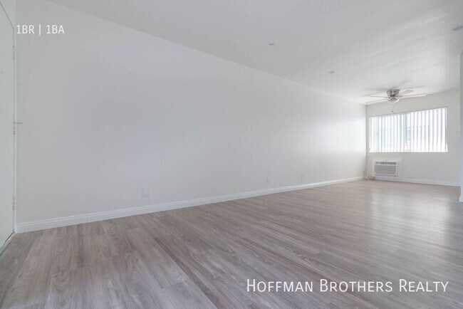 Photo - 14766 Delano St Unit 17