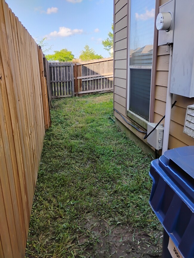 Photo - 3905 Victoria Ave