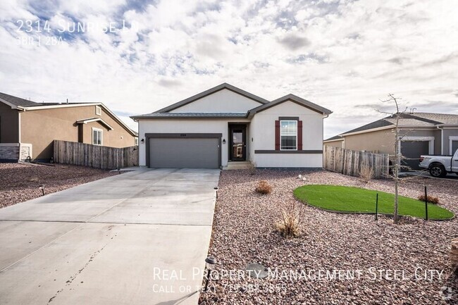 Building Photo - Charming 3-Bed, 2-Bath Gem on Pueblo’s Nor... Rental