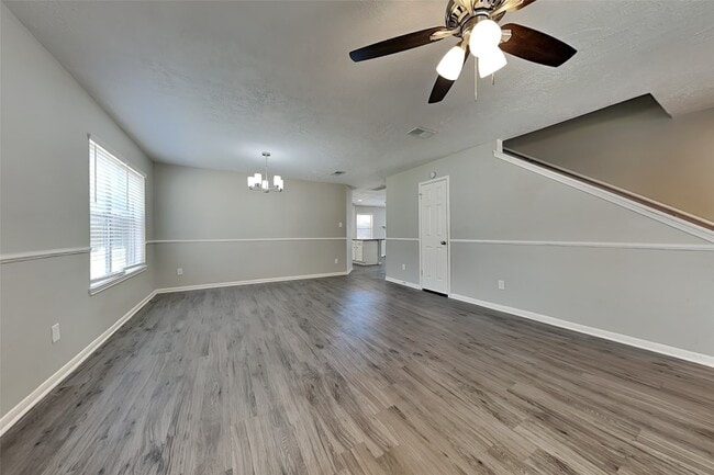 Photo - 1810 Telkwa Dr