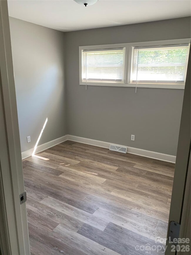 Photo - 4422 Brooktree Dr