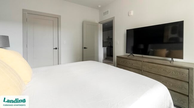 Photo - 1148 N Main St Unidad 137