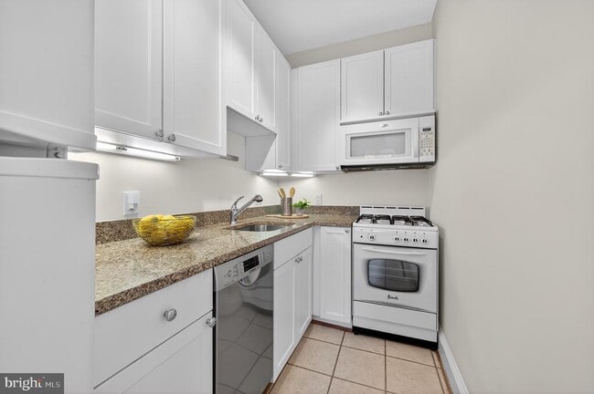 Photo - 3446 Connecticut Ave NW Unidad 305