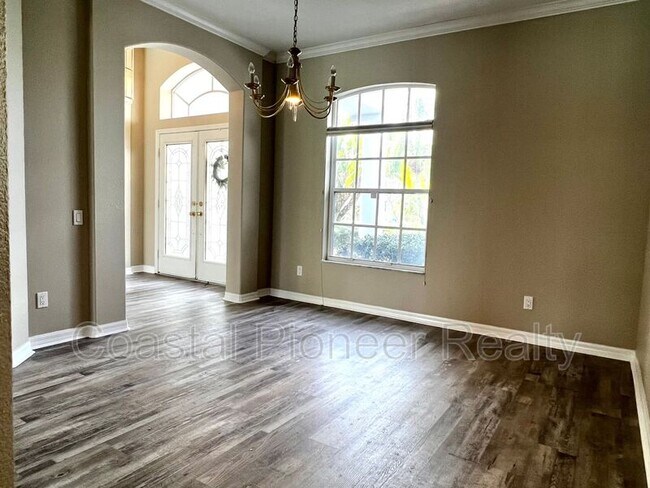 423 Lakewood Dr