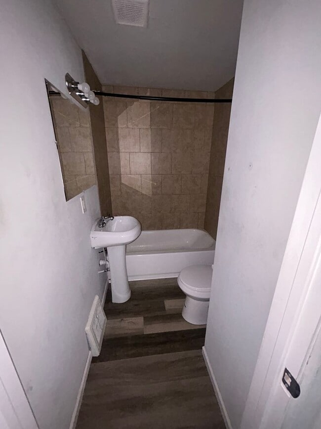 Photo - 4 Bedroom Home Section 8 Welcomed