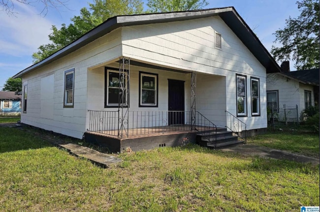 Photo - 1701 Ave I