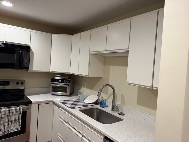 44 Elm St Unidad 304