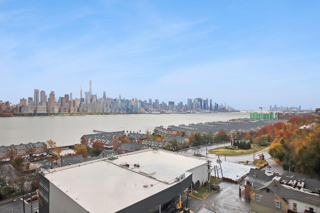 Building Photo - 7000 JFK Blvd E Unit 17C