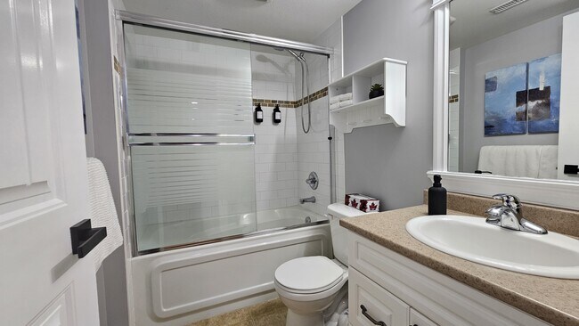 5741 Shawnigan Dr