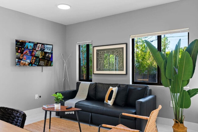 Building Photo - 1540 NW 46th St Rental