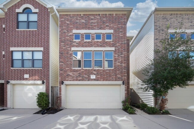 Building Photo - 3634 Main Plaza Dr