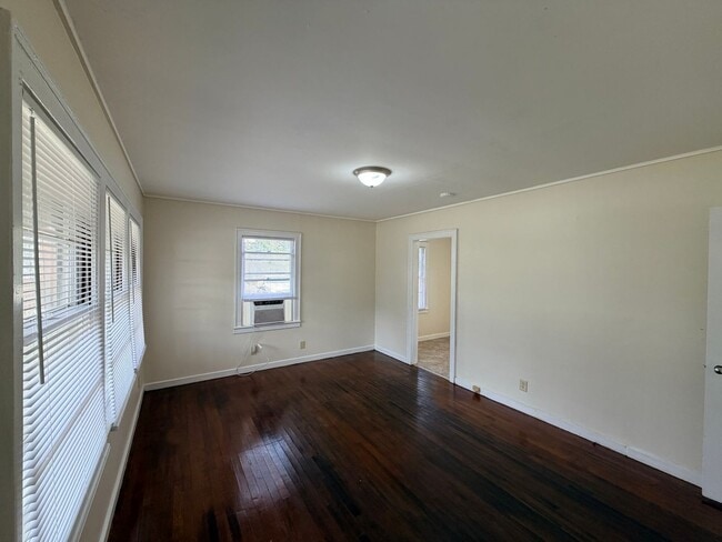 Photo - 1701 N Troup St