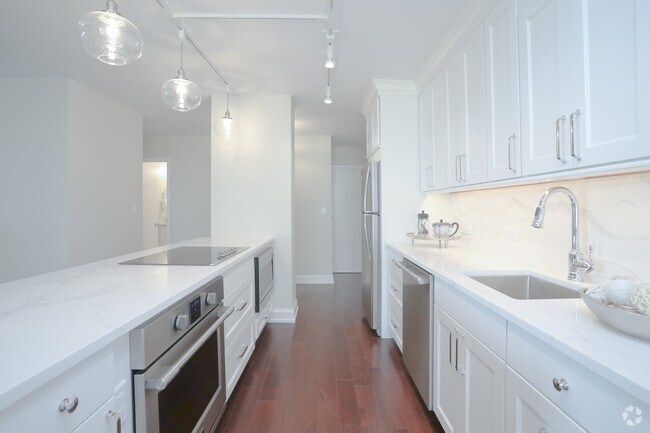 2 BR, 2 BA - Kitchen - Astor House