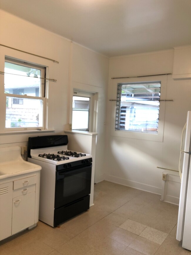 Charming Studio w/ Full Kitchen in Kaimuki! - Charming Studio w/ Full Kitchen in Kaimuki! House