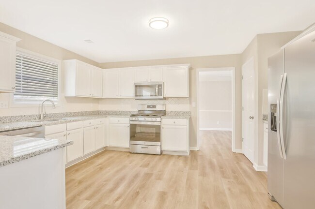 Photo - 6522 Battery Pt