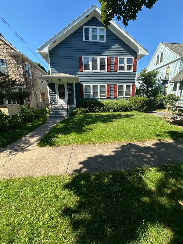 Building Photo - 176 Hillside Ave Rental