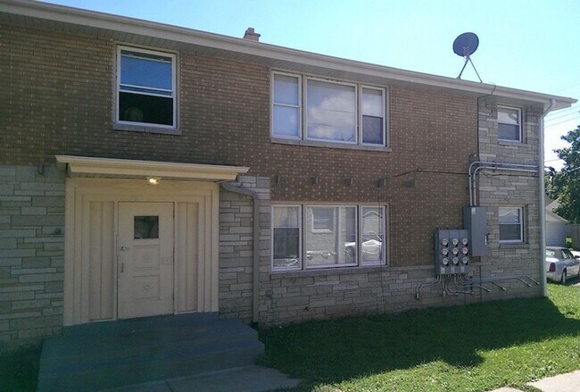 7125 W Appleton Ave Apartments For Rent In Milwaukee Wi Forrent Com