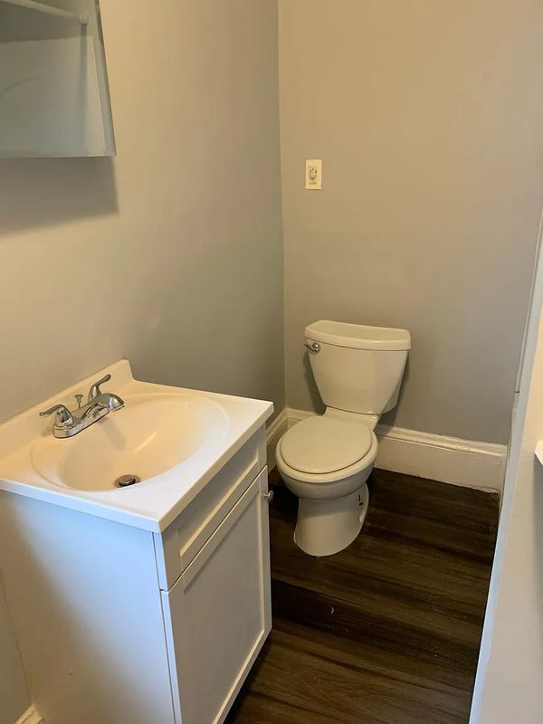 Photo - 180 Williams St Unit 2