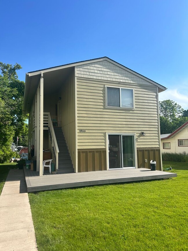 Building Photo - 435 Unit 1
