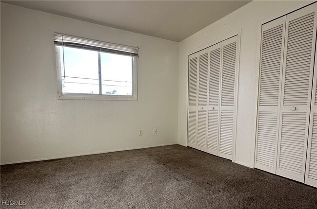 Building Photo - 4625 SW 8th Pl Unit 8