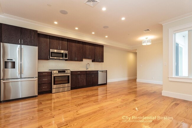 Photo - 17 Vinton St Apartments Unit 3