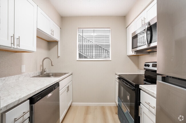 Interior Photo - Courtyard Estates Rental