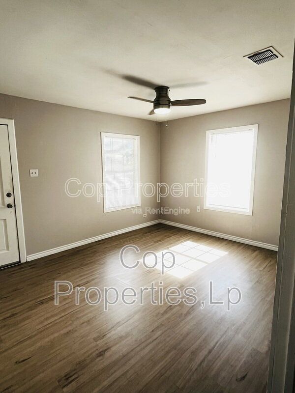 Photo - 1807 Gorman
