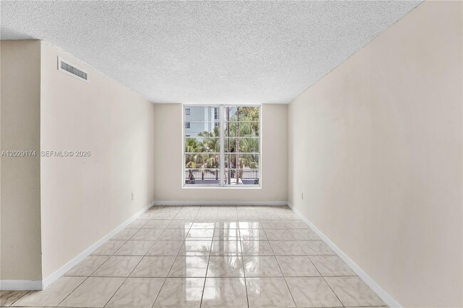 Photo - 210 SW 11th St Unit 209