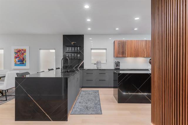 Photo - 3731 Gilbert Ave