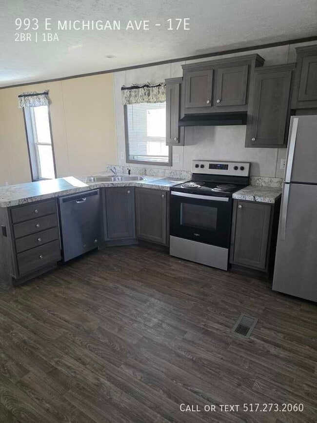 Photo - 993 E Michigan Ave