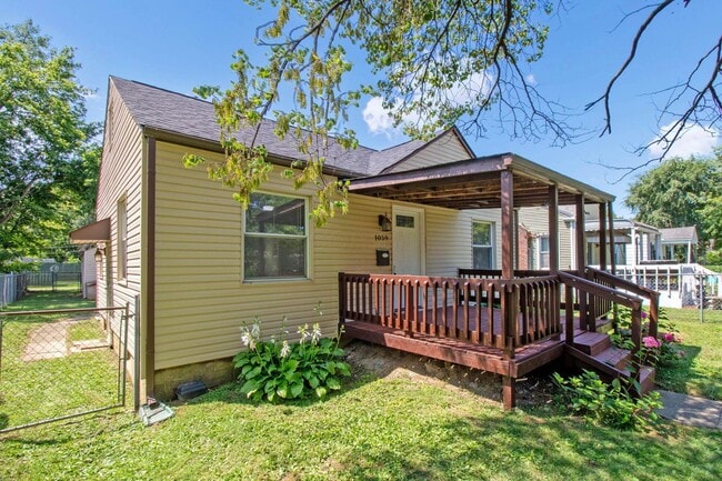 Photo - 1059 Lawrence Dr