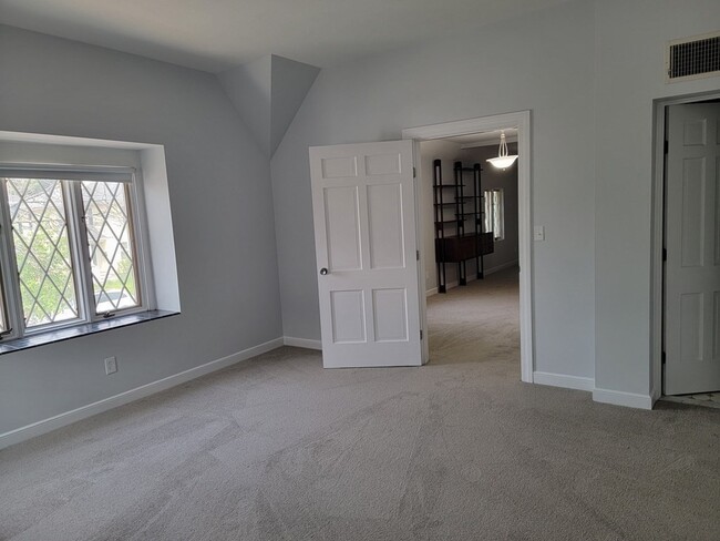 Photo - 80 Trapelo Rd Unit 1