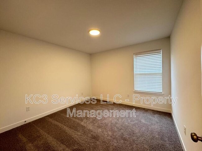 Photo - 3722 SW Knoxville Ct