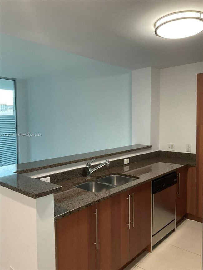 Photo - 300 S Biscayne Blvd Unidad T-3005