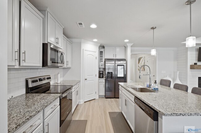 Photo - 6077 Thorntons Way Cir NW