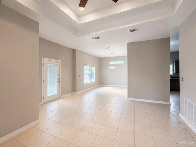 16 Datepalm Ave