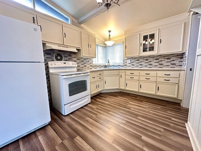 Photo - 3112 Delaney St