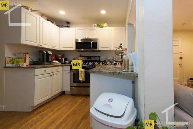 Photo - 76 Egmont St Unit 3